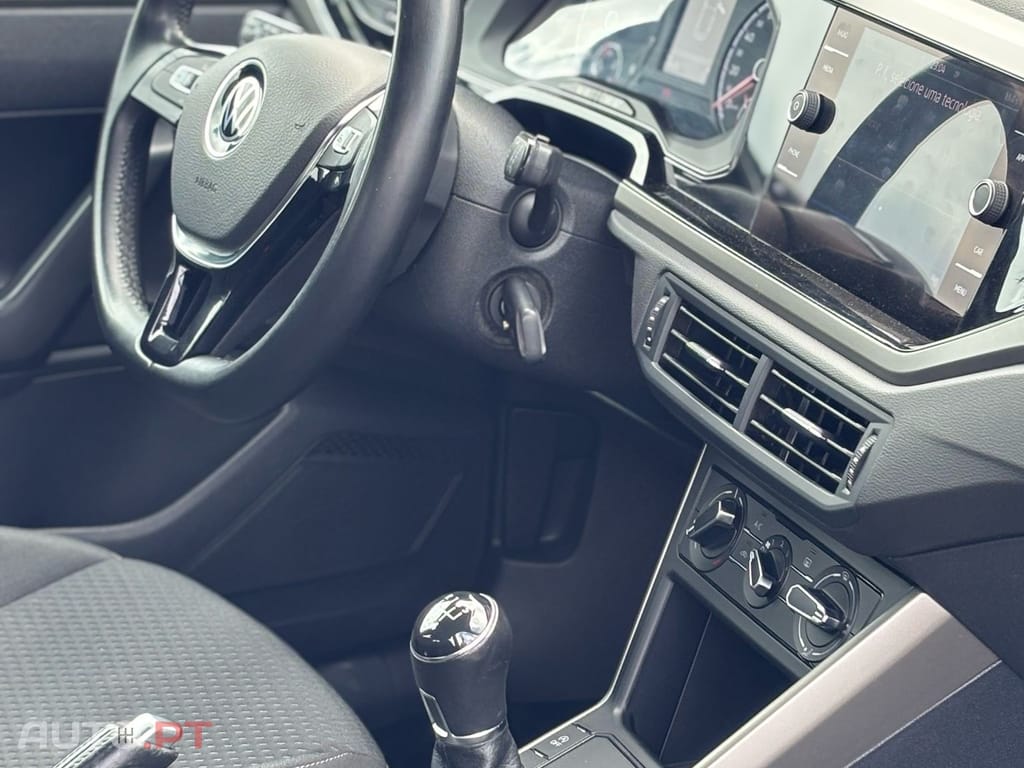 Volkswagen Polo 1.0 Confortline