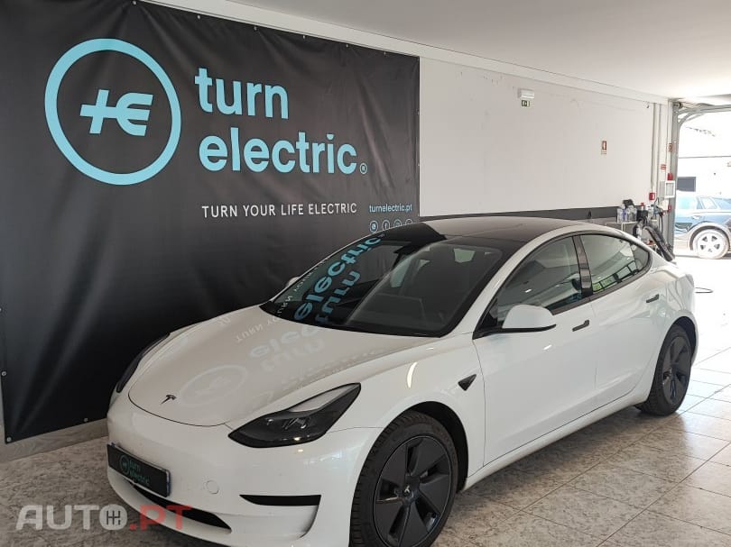 Tesla Model 3 Standard Range Plus RWD
