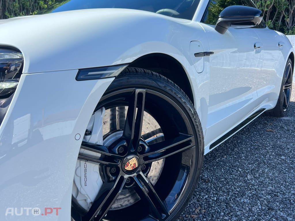 Porsche Taycan Turbo