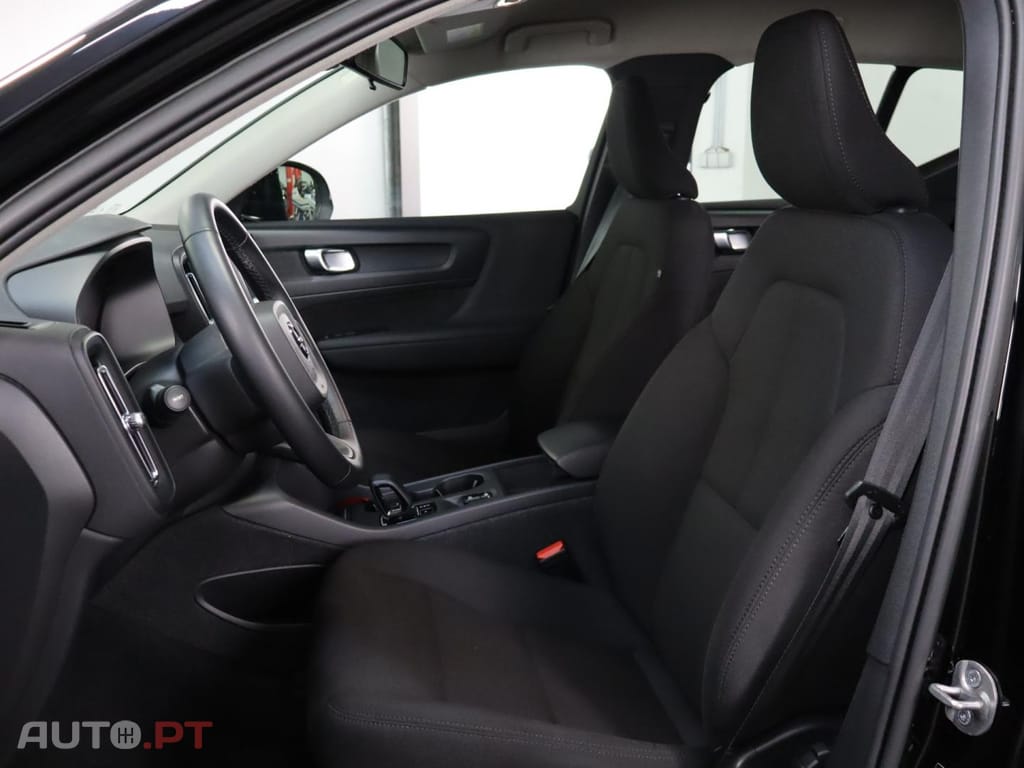 Volvo XC40 1.5 T4 Essential PG HYBRID