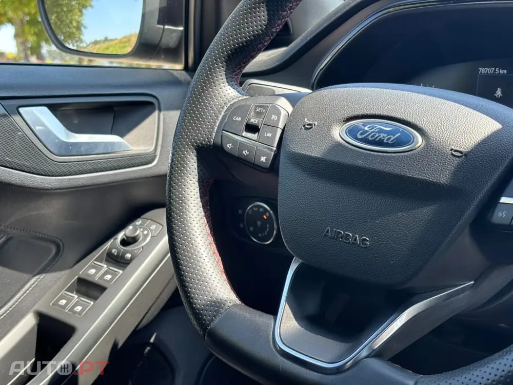 Ford Focus 1.0 EcoBoost MHEV ST-Line