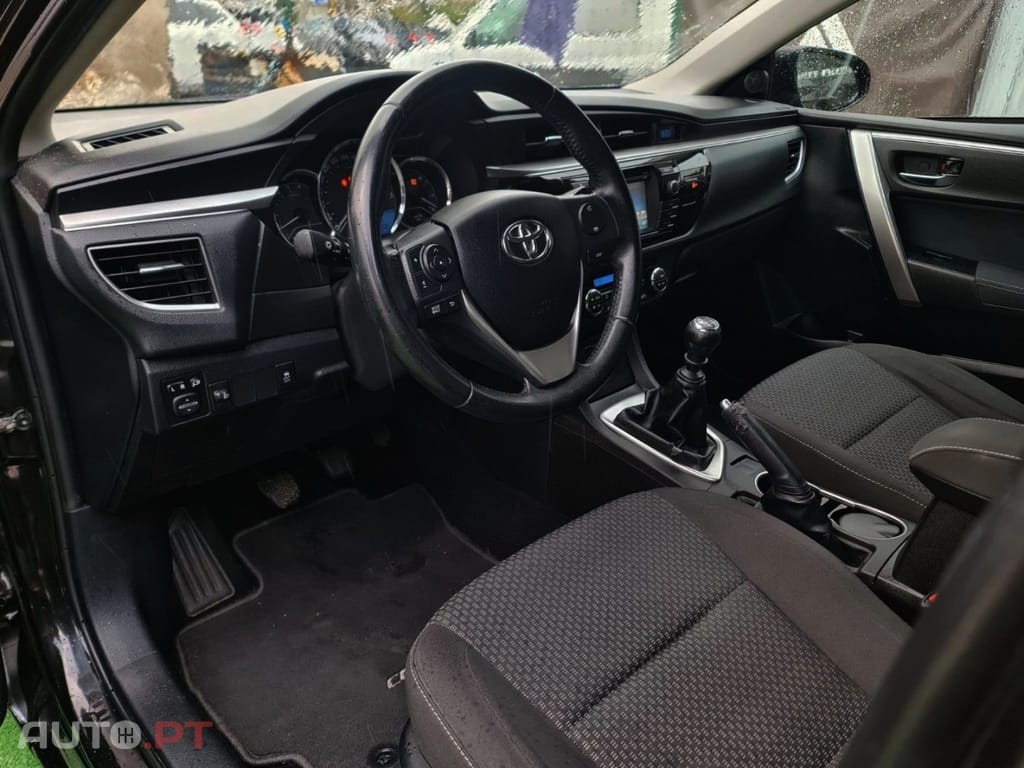 Toyota Corolla SD 1.4 EXCLUSIVE