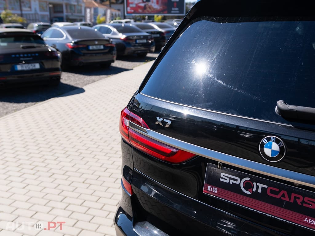 BMW X7 M50d