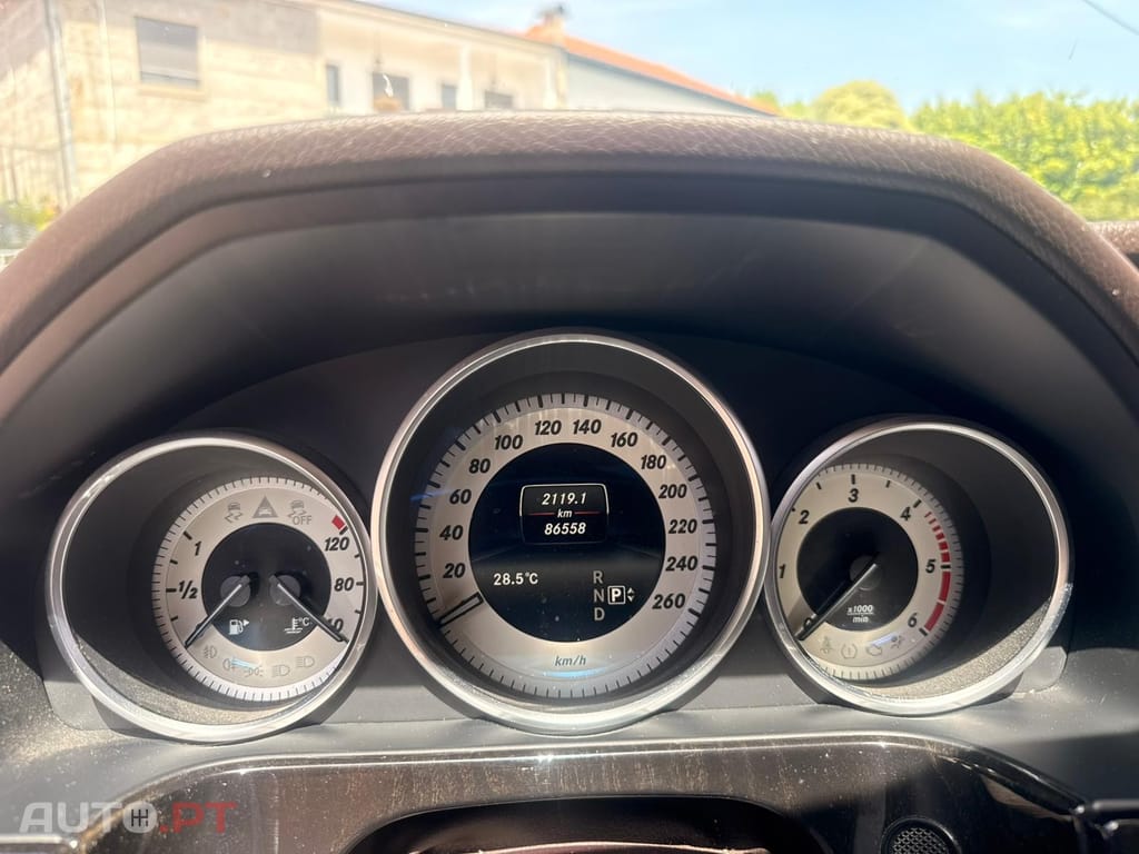 Mercedes-Benz E 250 CDi Avantgarde Auto
