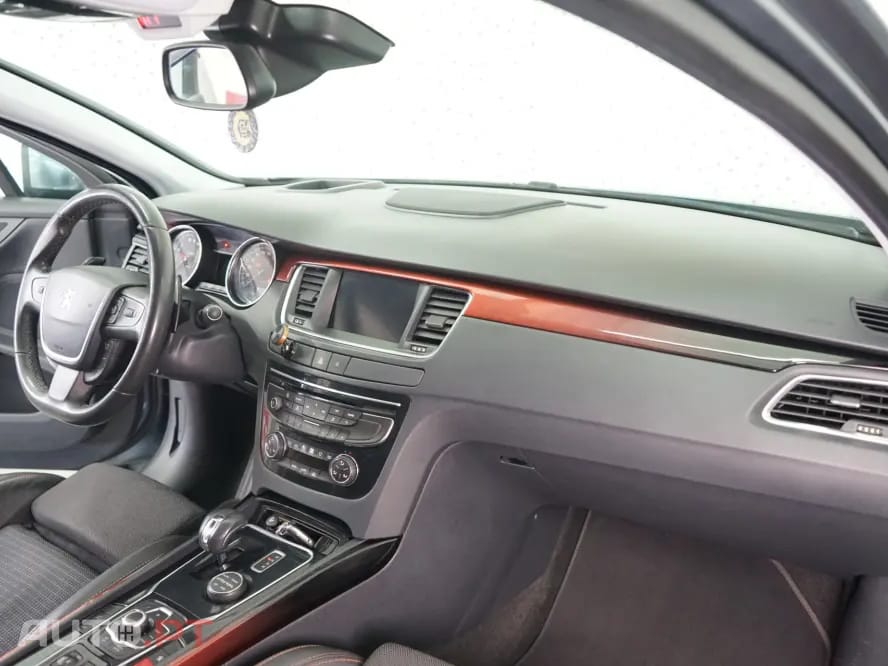Peugeot 508 RXH 2.0 HDi Hybrid4 2-Tronic