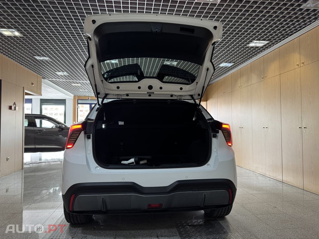 MG MG4 64 kWh Luxury