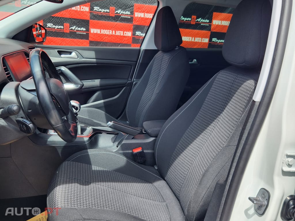 Peugeot 308 1.5 BlueHDi Business Line