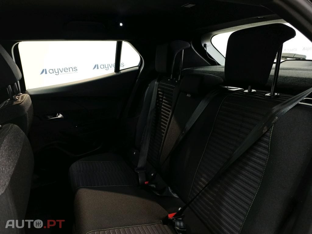 Peugeot E-2008 54 kWh Active