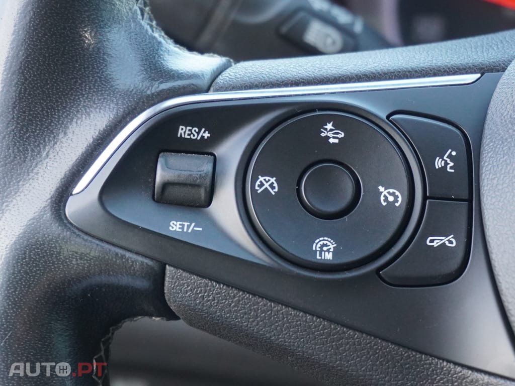 Opel Insignia 1.5 D — fotografia 13