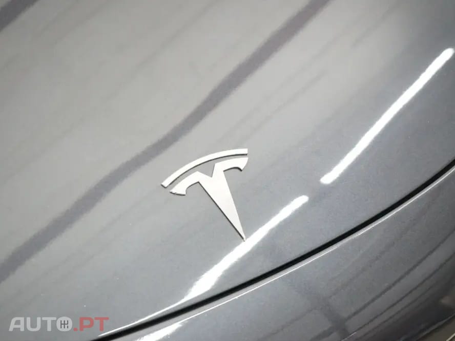 Tesla Model 3 Standard Range Plus RWD