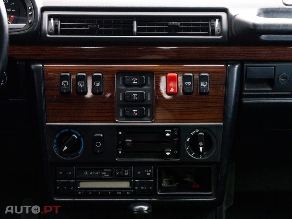 Mercedes-Benz G 320 Auto