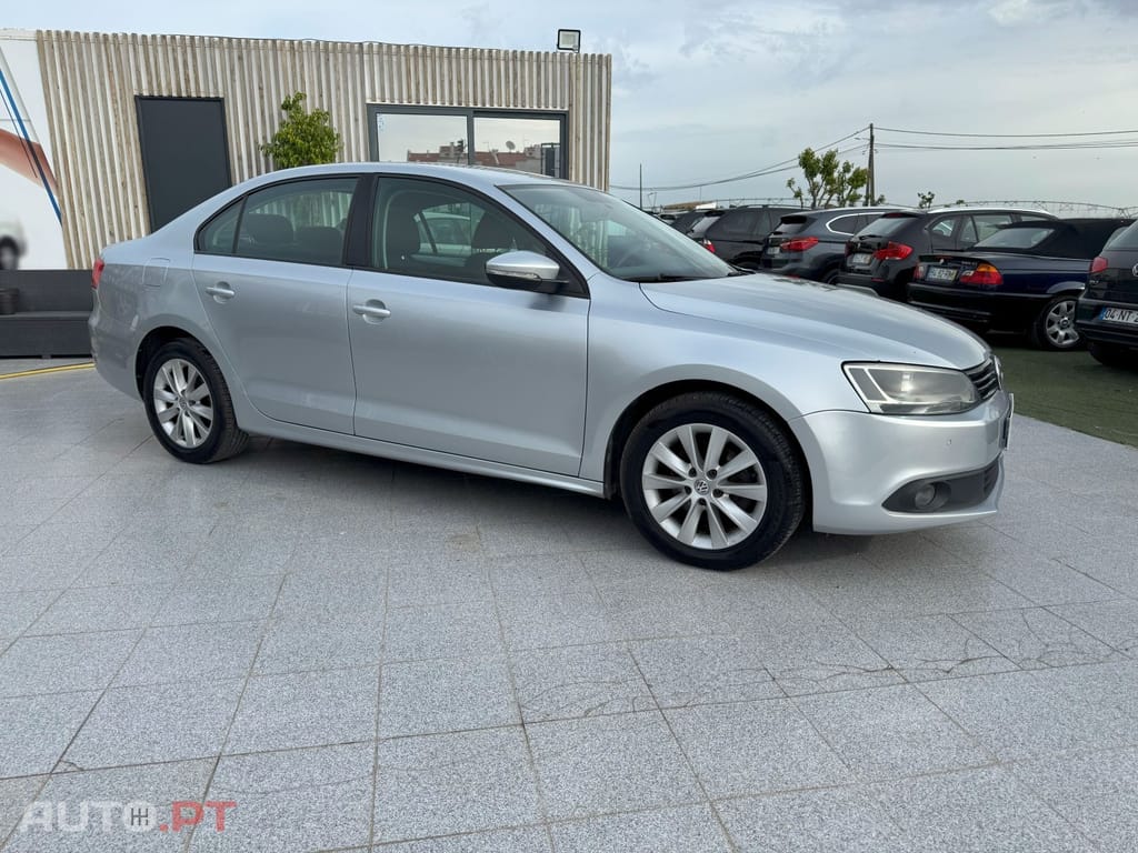 Volkswagen Jetta 1.6 TDi Confortline BM
