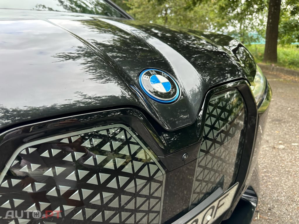 BMW iX xDrive 50