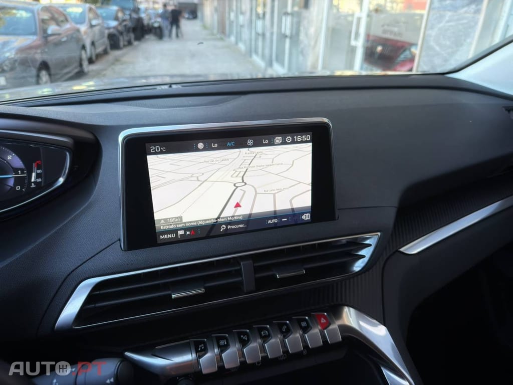 Peugeot 3008 1.5 BlueHDi Active