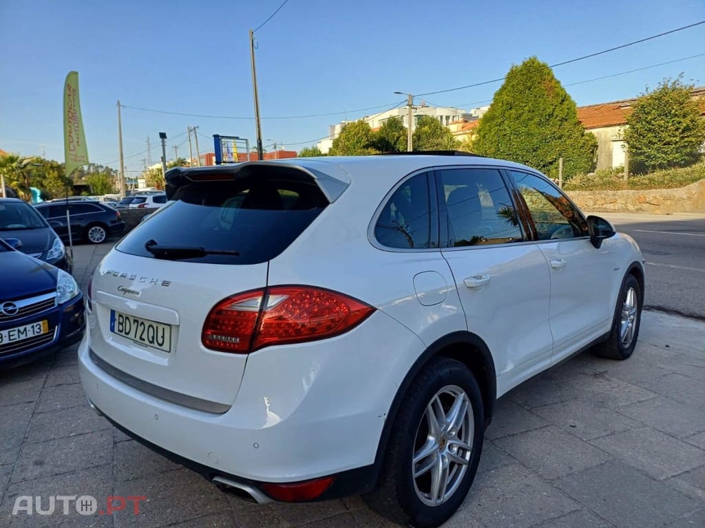 Porsche Cayenne Platinum Edition — fotografia 5