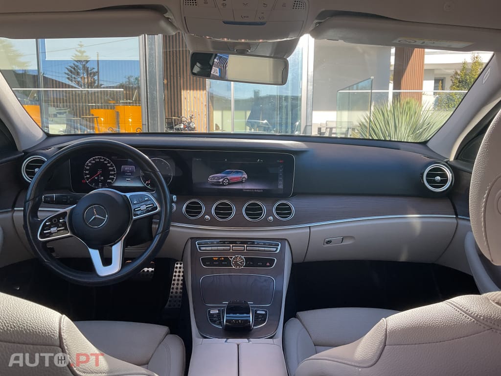 Mercedes-Benz E 300 de Avantgarde