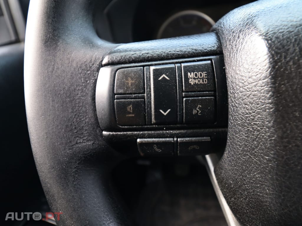 Toyota Hilux 2.4 D-4D 4WD CD CH