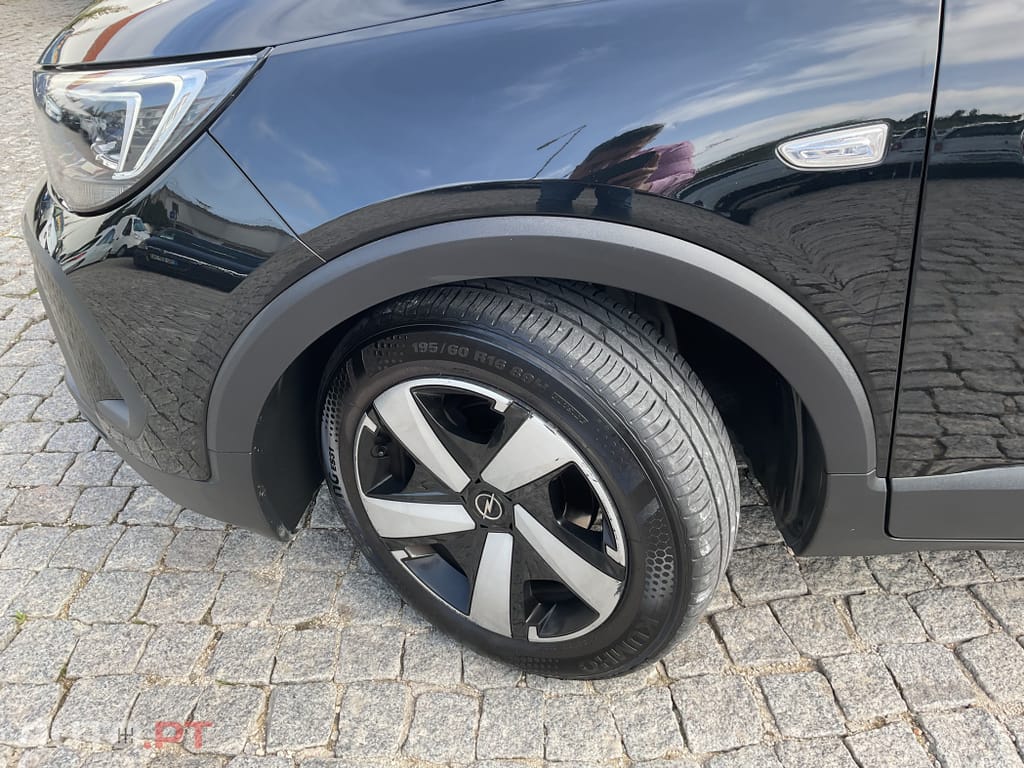 Opel Crossland X 1.2 Business Edition