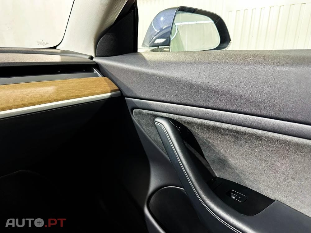 Tesla Model 3 Long-Range Dual Motor AWD