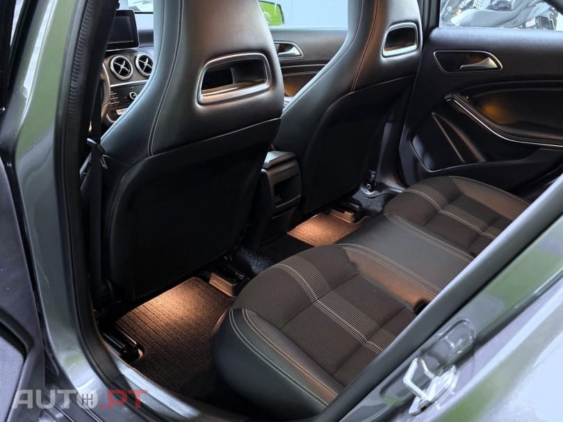 Mercedes-Benz A 180 d Urban — fotografia 12