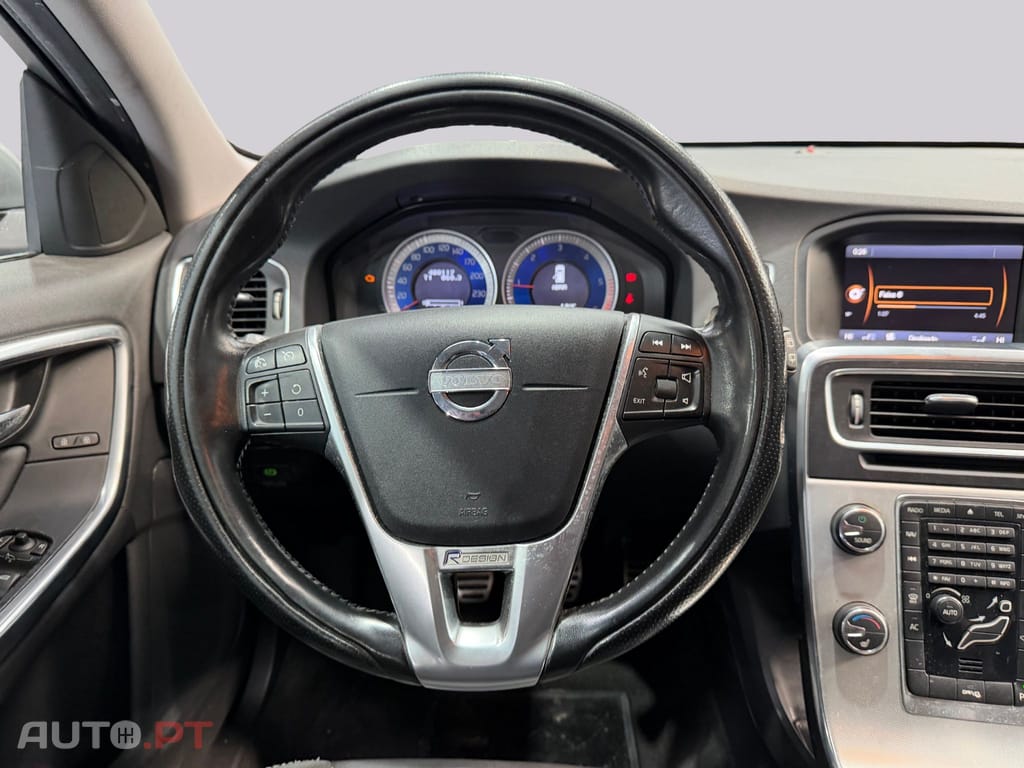 Volvo V60 1.6d  R-design