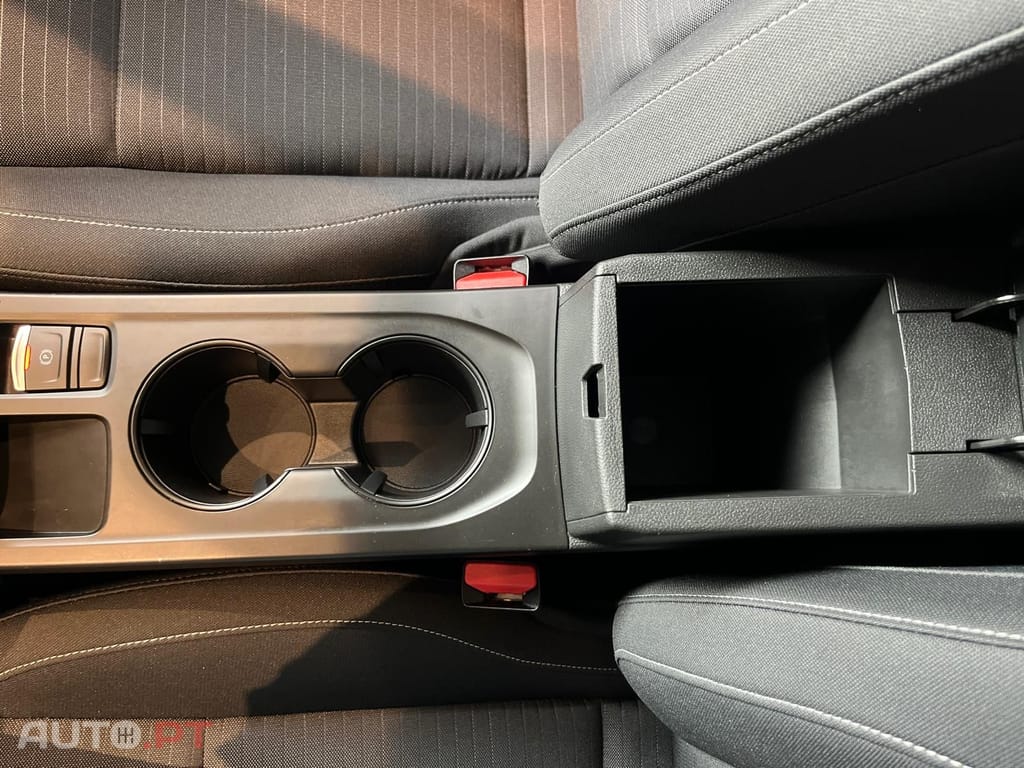 Renault Arkana E-TECH  HYBRID I.V.A DEDUTÍVEL