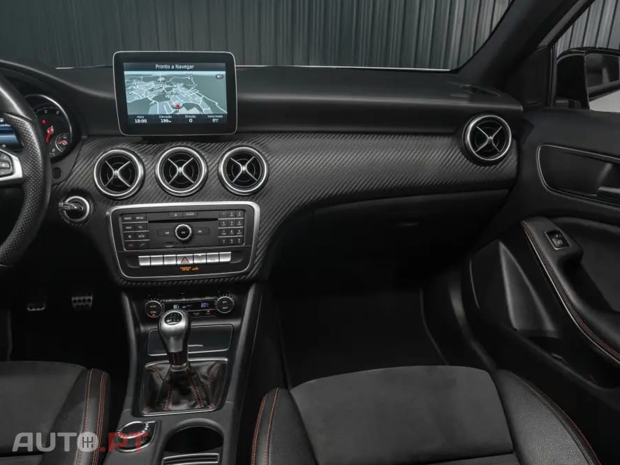 Mercedes-Benz A 180 AMG Line