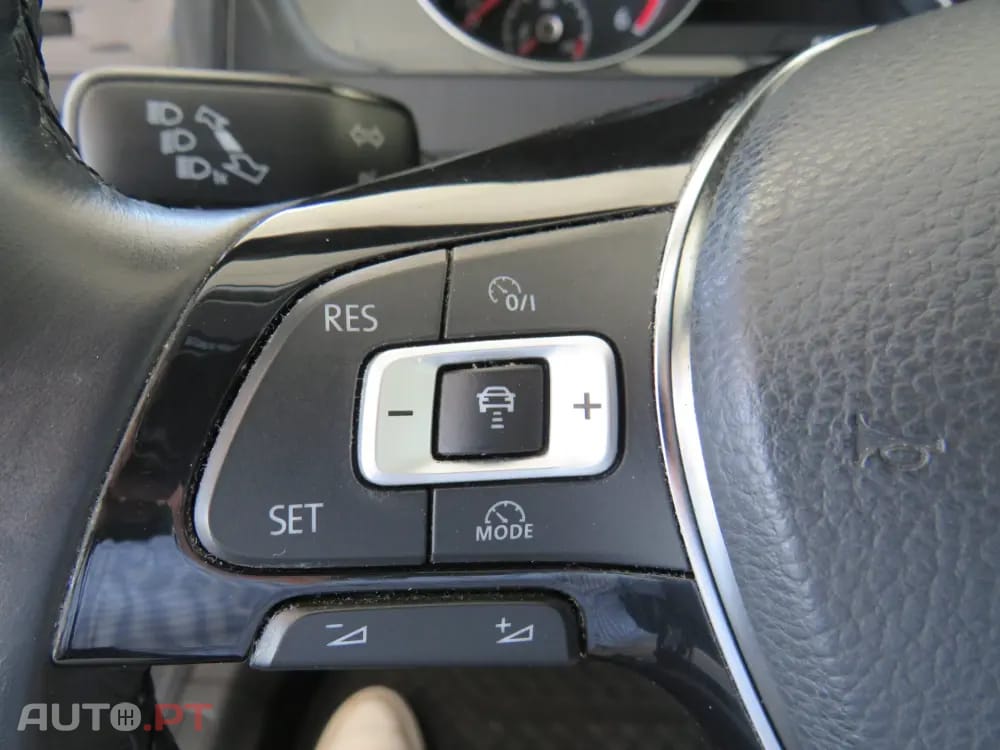 Volkswagen Golf 1.6 TDI Confortline