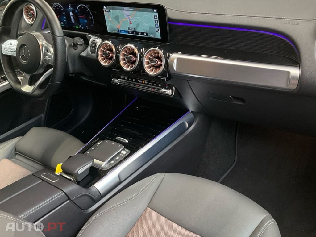 Mercedes-Benz EQB 300 AMG 95% I.V.A DEDUTIVEL 