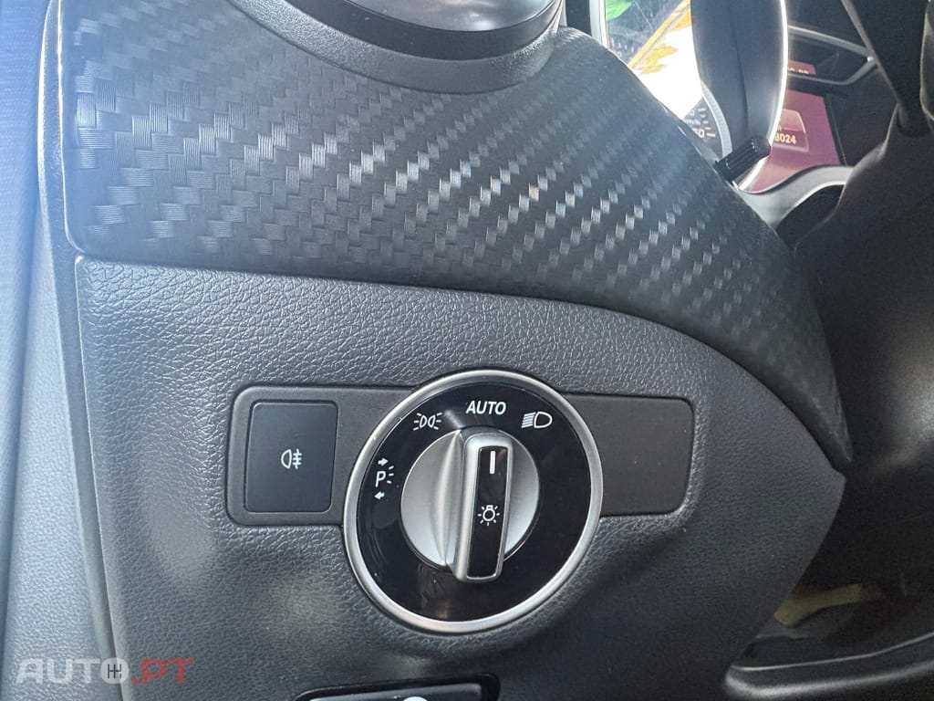 Mercedes-Benz A 180 d AMG Line