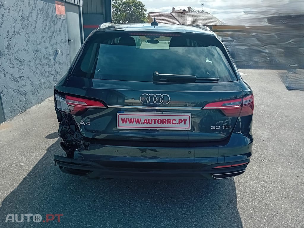 Audi A4 Avant 30 tdi S Tronic - Nacional