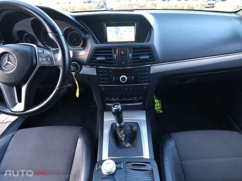 Mercedes-Benz E 220 CDi BlueEfficiency