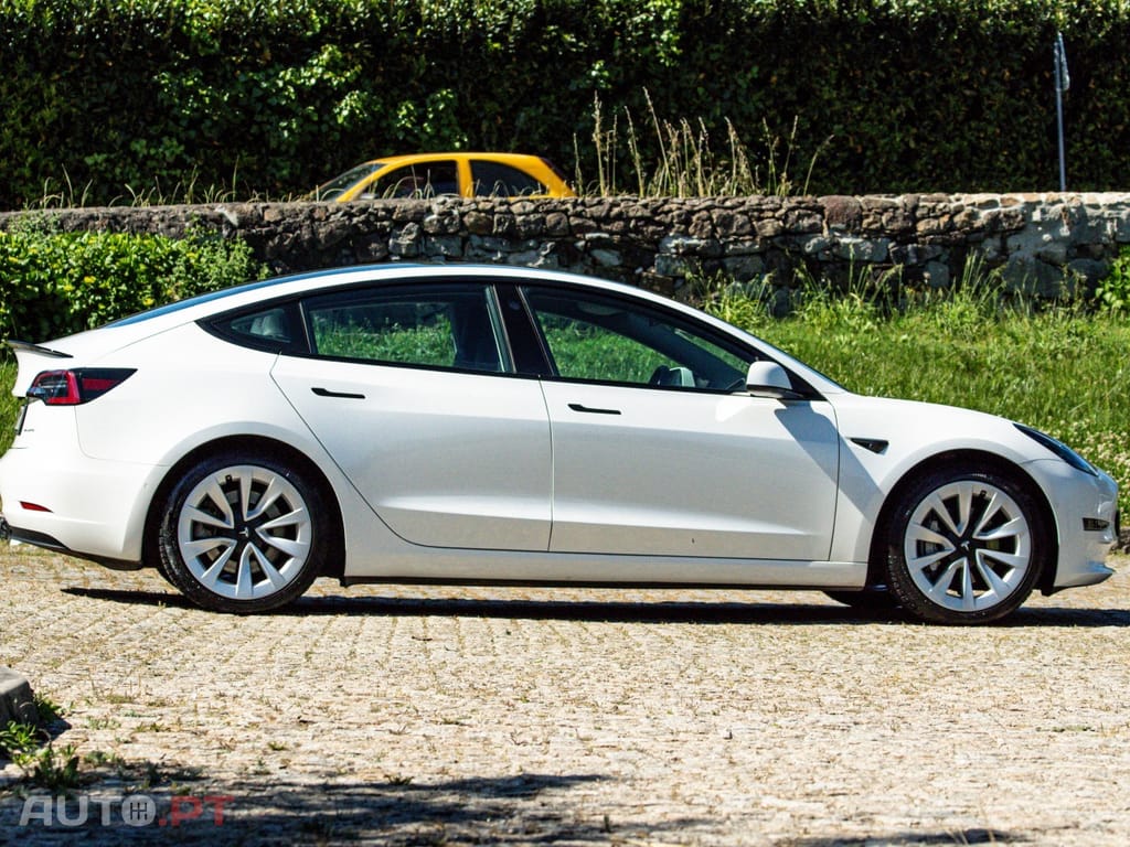 Tesla Model 3 Long Range AWD Dual Motor