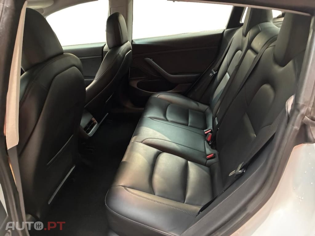 Tesla Model 3 Standard Range Plus RWD