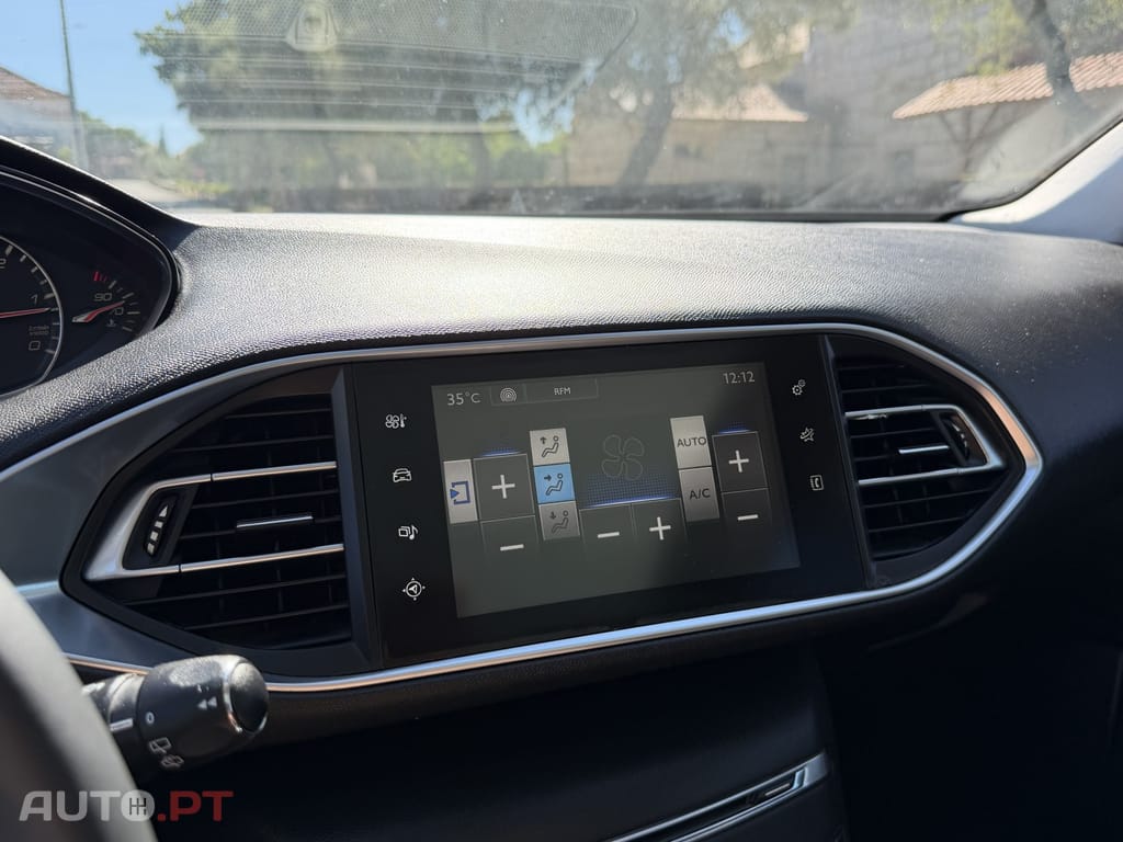 Peugeot 308 1.6 BlueHDi Allure J17