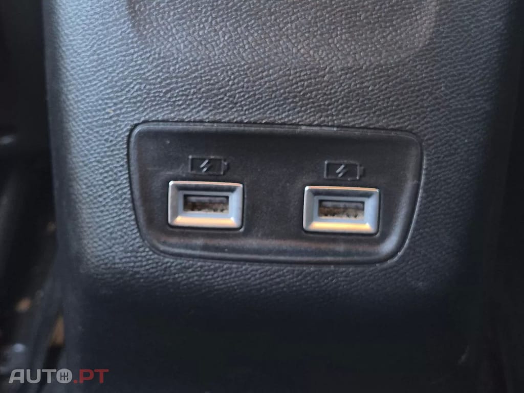 Peugeot E-2008 50 kWh GT Pack