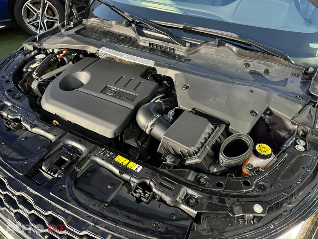 Land Rover Evoque 1.5 P300e AWD R-Dynamic S Auto