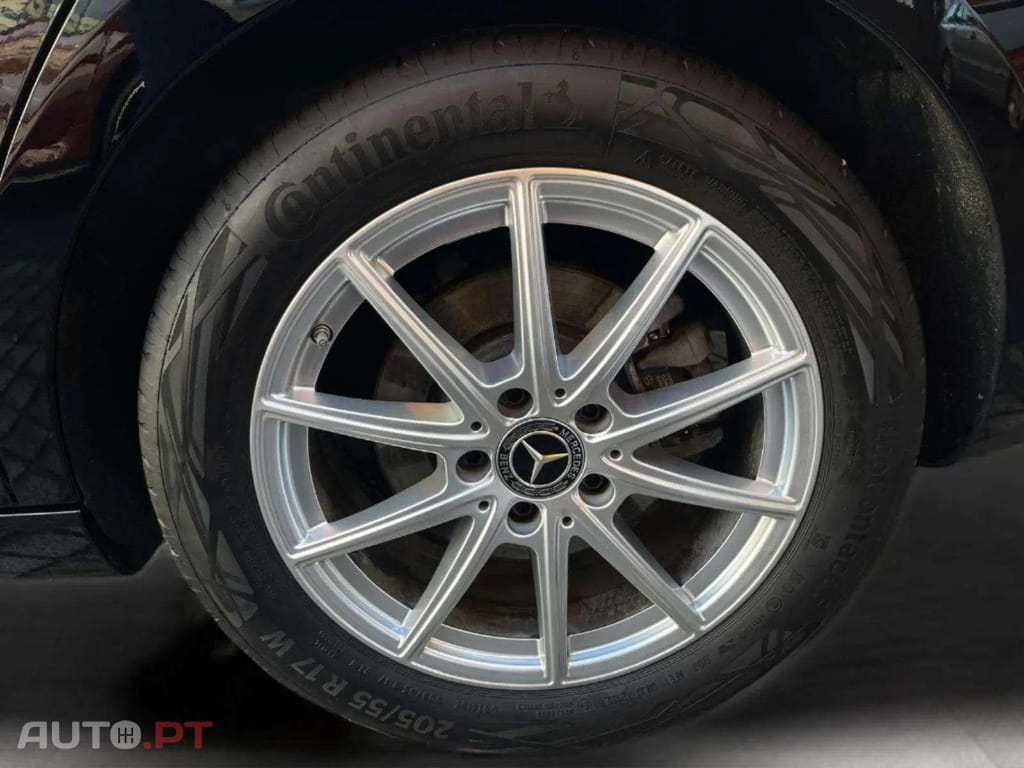 Mercedes-Benz CLA 180 SB DCT 
