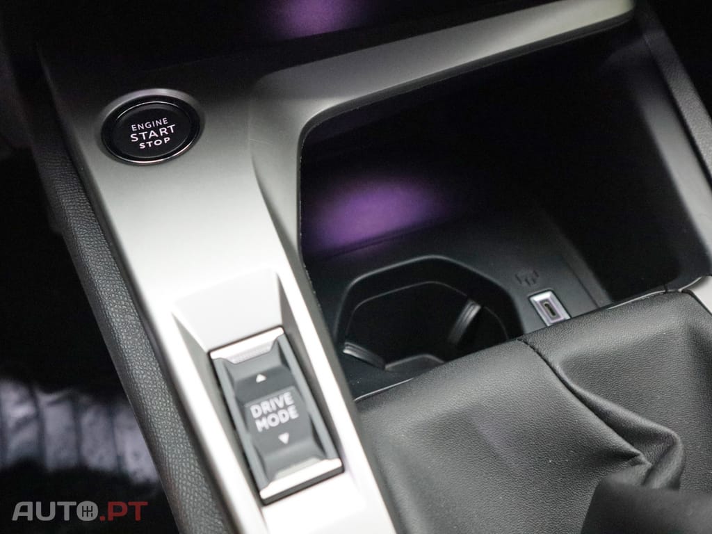 Peugeot 308 1.2 PURETECH STYLE