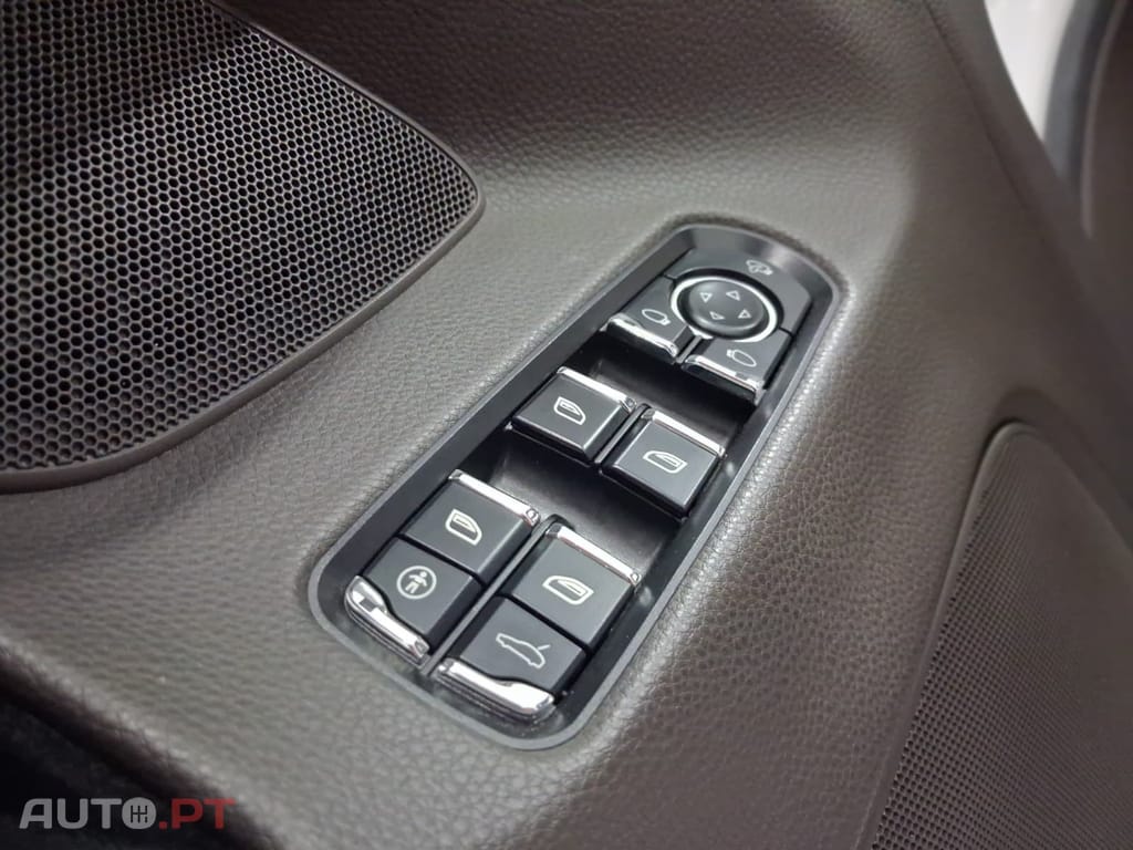 Porsche Panamera 3.0 V6 platinum edition