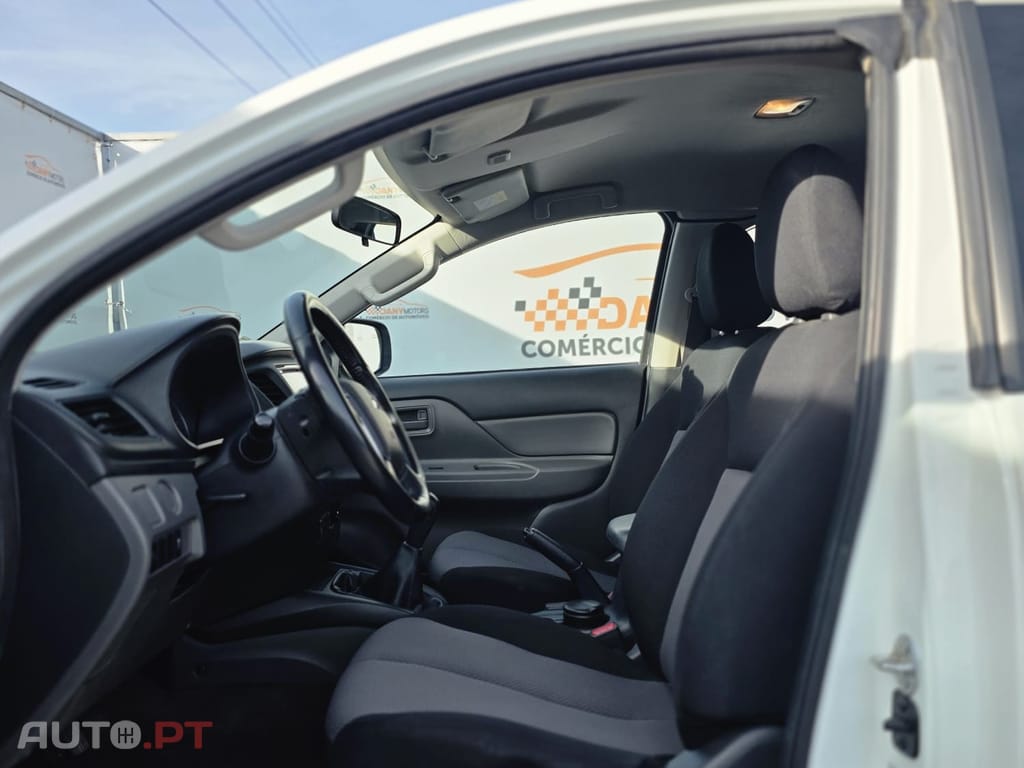 Mitsubishi L200 2.4 DI-D CD 4Kaizen Space Cab 3L 4WD