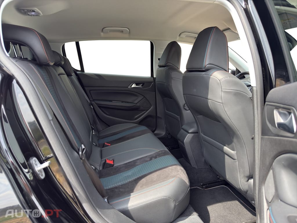 Peugeot 308 PureTech 130 GPF EAT8 Stop & Start Tech Edition