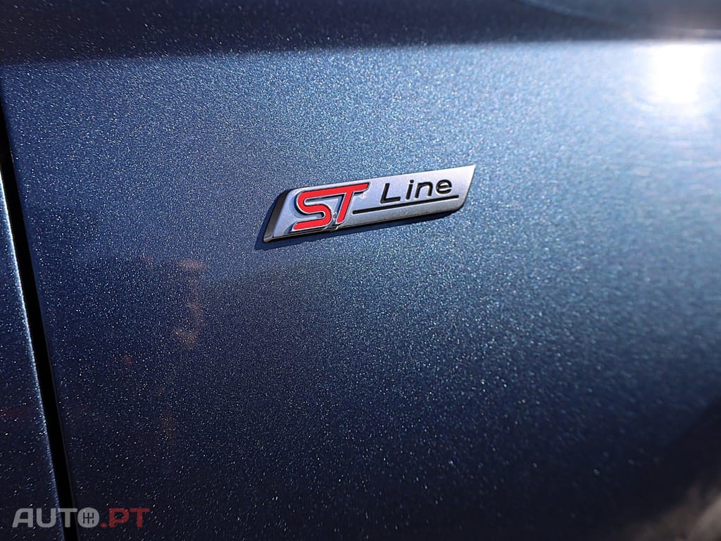 Ford Focus SW 1.0 EcoBoost MHEV ST-Line X