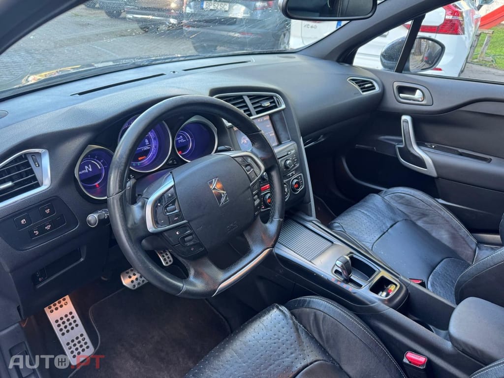 Citroen DS4 1.6 e-HDi So Chic CMP6