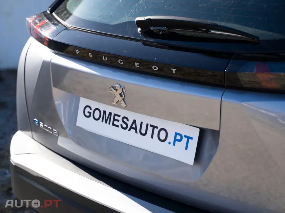 Peugeot E-2008 50 kWh GT Pack