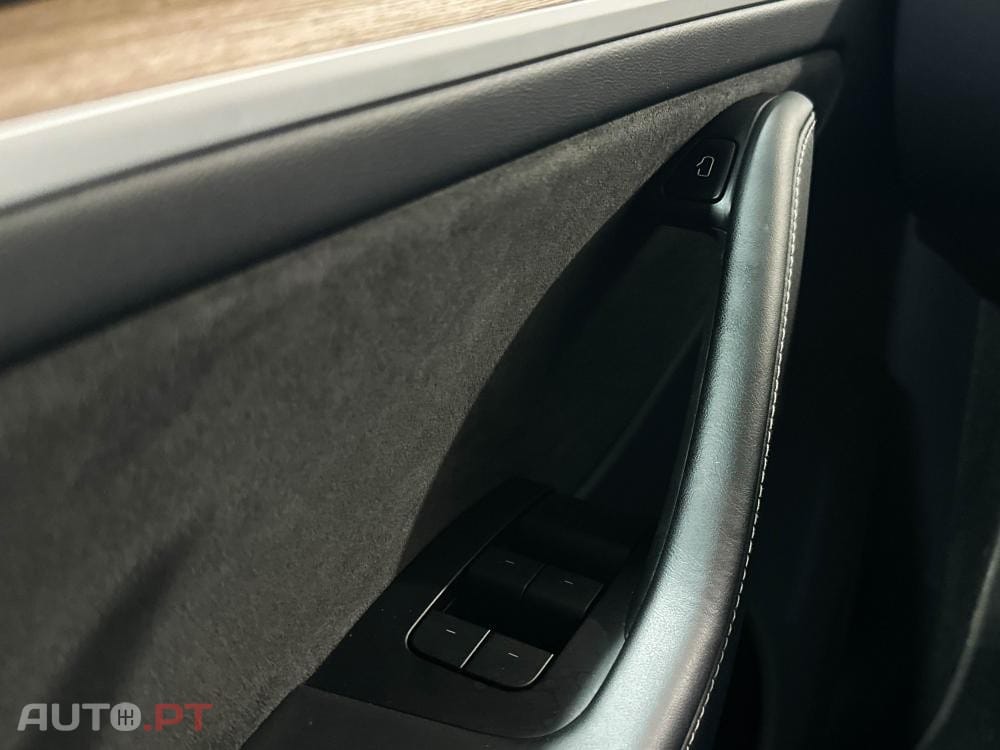 Tesla Model Y Performance Dual Motor AWD