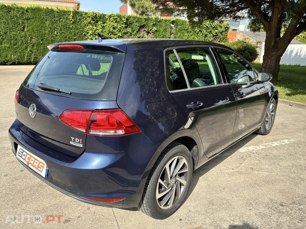 Volkswagen Golf 1.6 TDI 4Motion BlueMotion Comfortline — fotografia 4