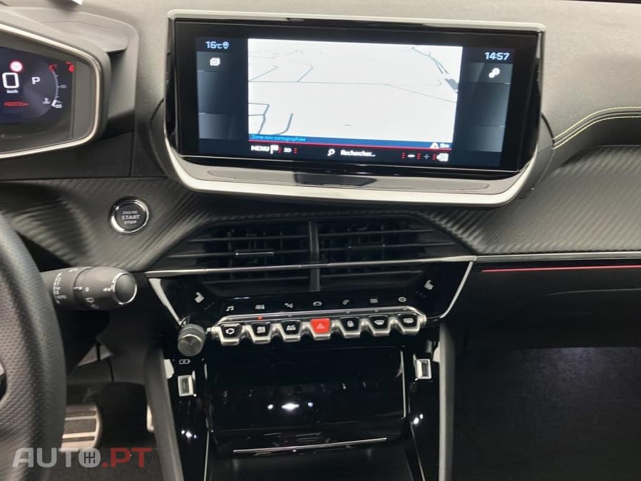 Peugeot 2008 1.2 PureTech GT EAT8