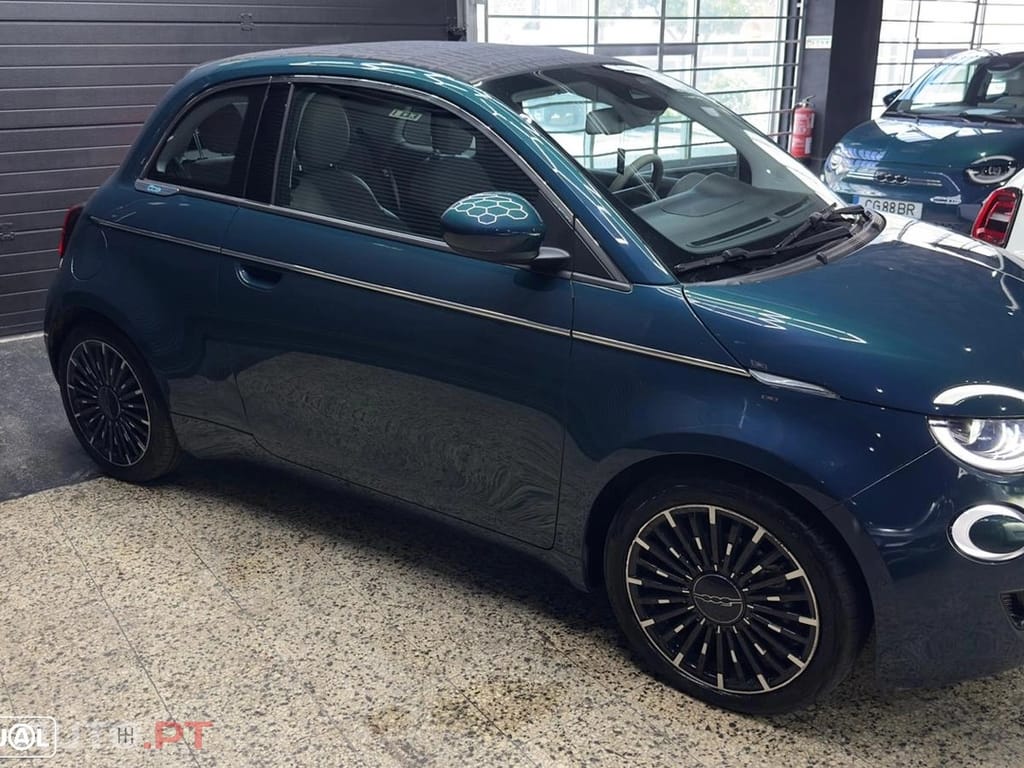 Fiat 500e La Prima