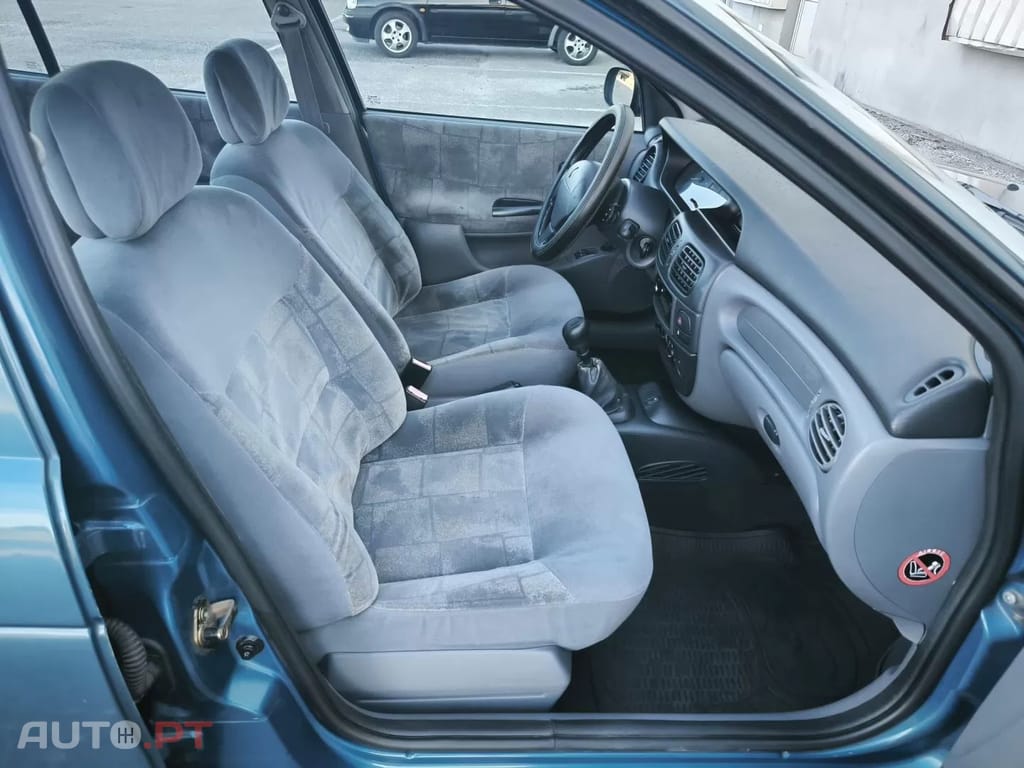 Renault Mégane 1.4 16V RXE AC